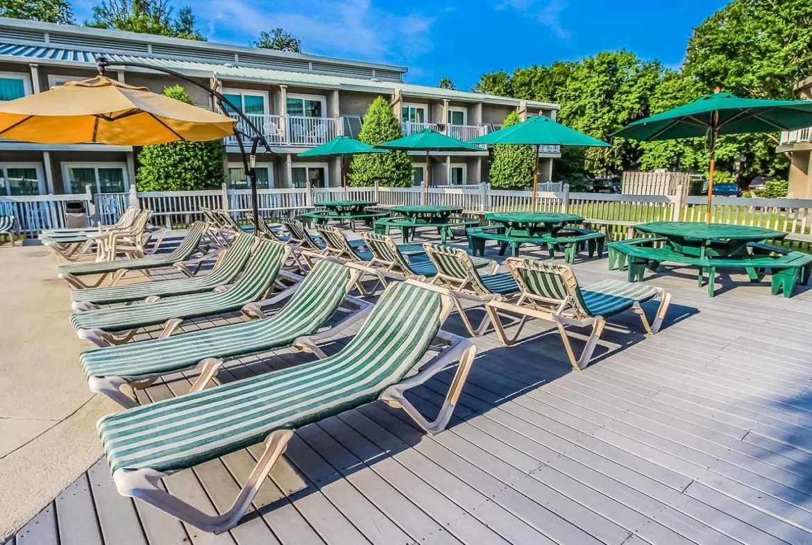 Players Club Resort Sundeck