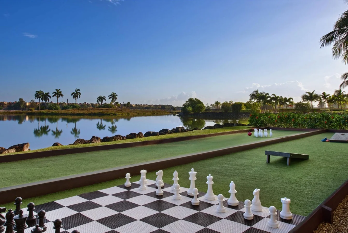 Marriott's Villas at Doral Lawn Games