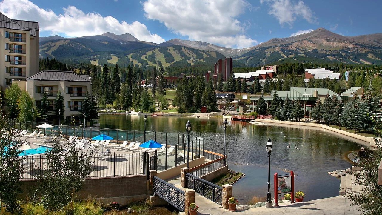 Hyatt Main Street Station Duck Pond Duck Pond Hyatt Main Street Station