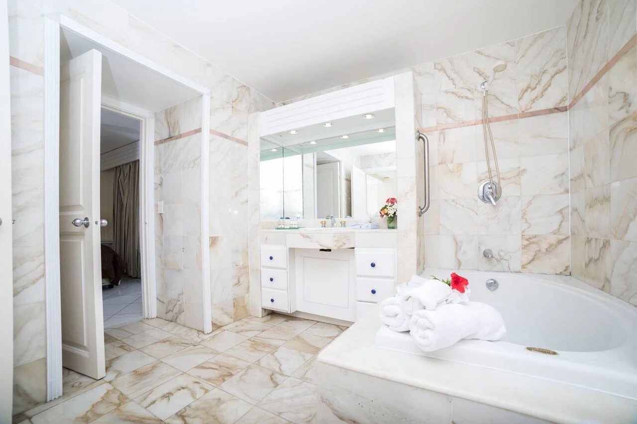 Sapphire Beach Club Bath sapphire beach club & resort bathroom