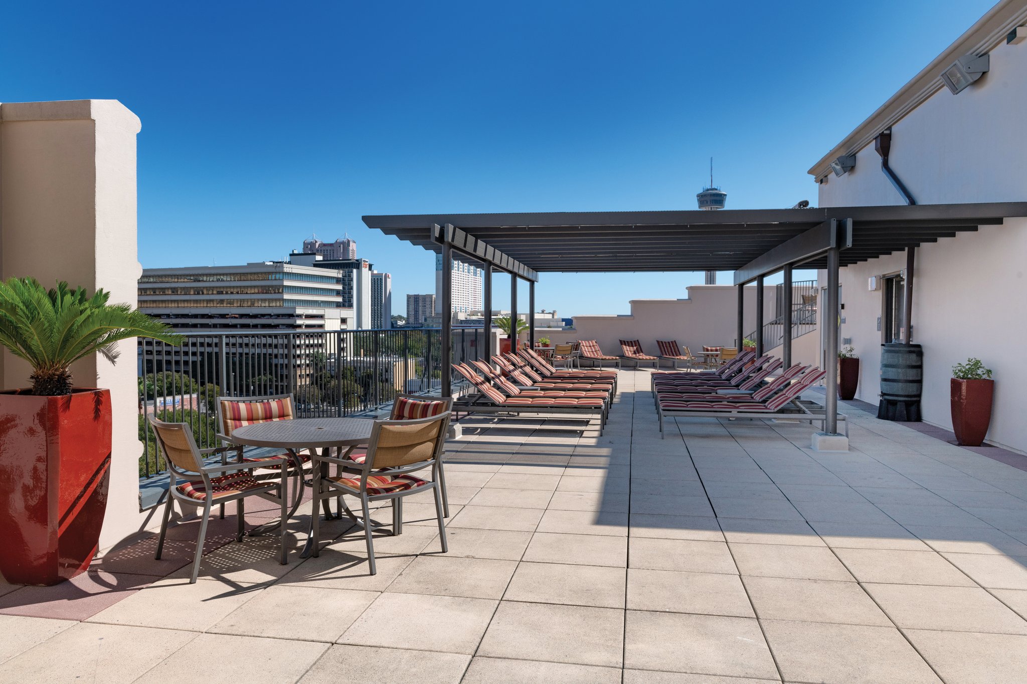 Wyndham La Cascada sundeck