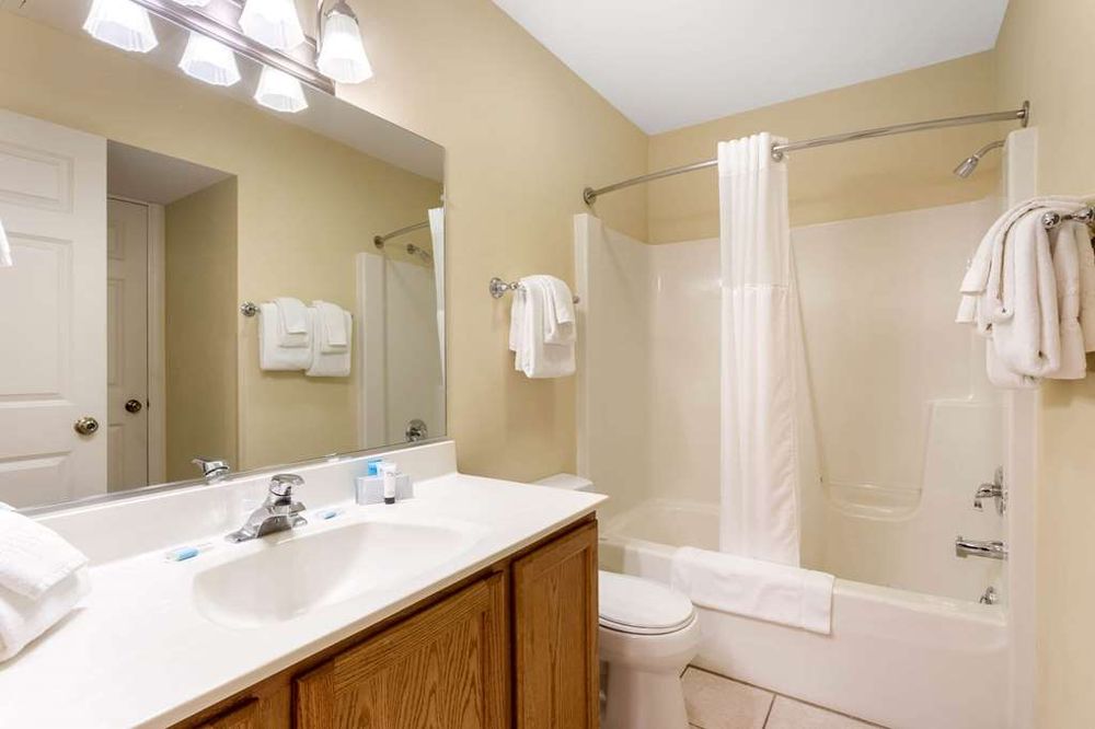 Wyndham Tamarack Kitchen