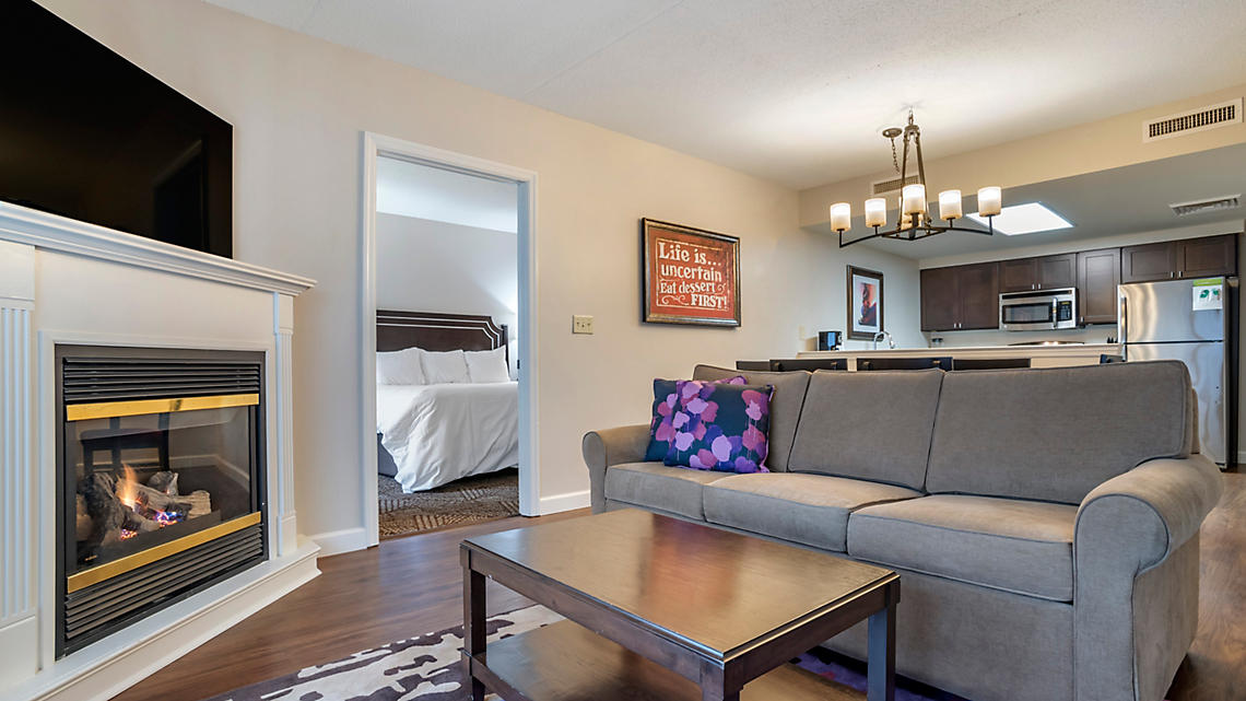 suites at hershey, a bluegreen resort, living area