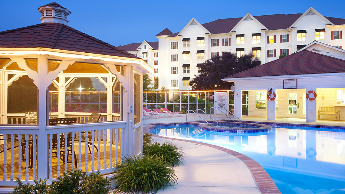 suites at hershey, a bluegreen resort pool