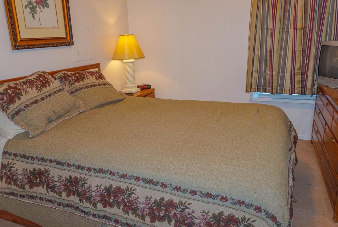 Paradise Isle Resort Guestroom