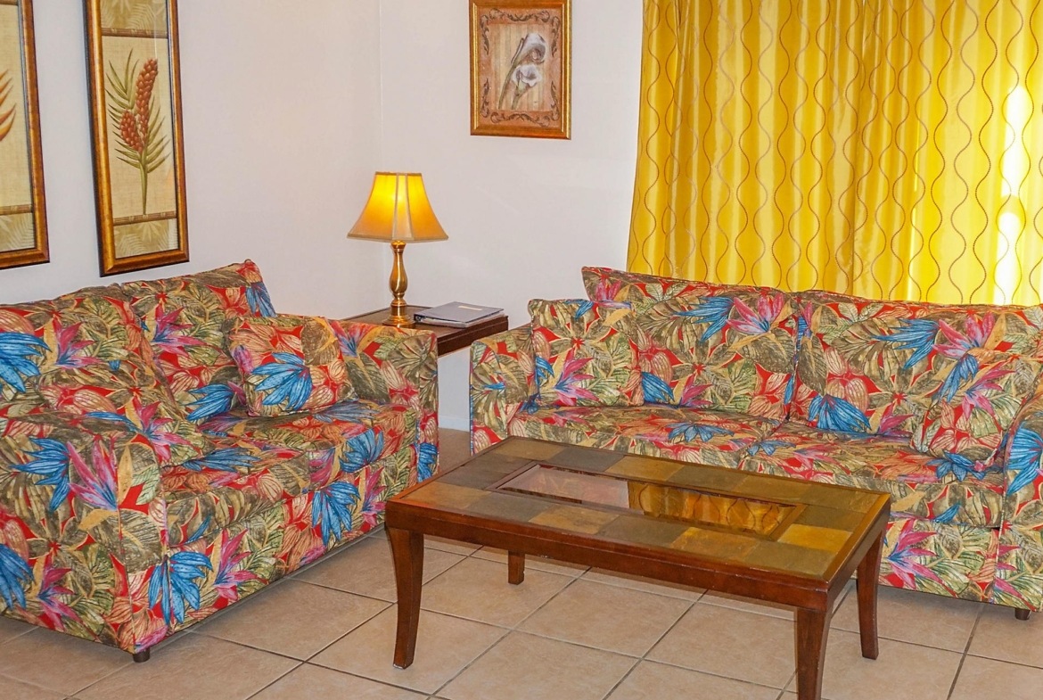 Paradise Isle Resort Living