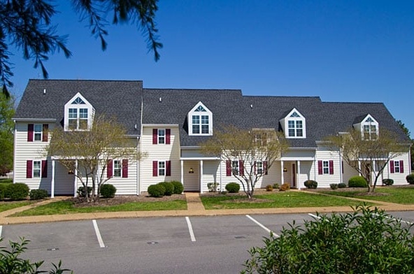 The Historic Powhatan Resort Exterior 2