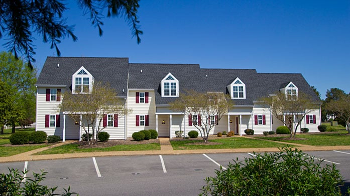 The Historic Powhatan Resort Exterior 2