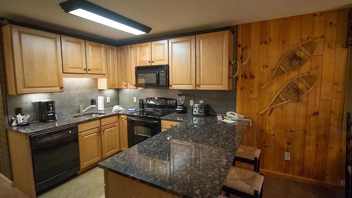 Full kitchen