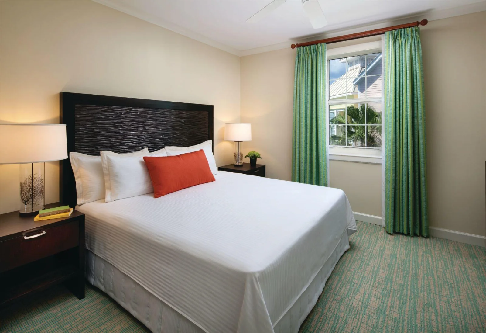 Harborside Resort at Atlantis I Bedroom Bedroom