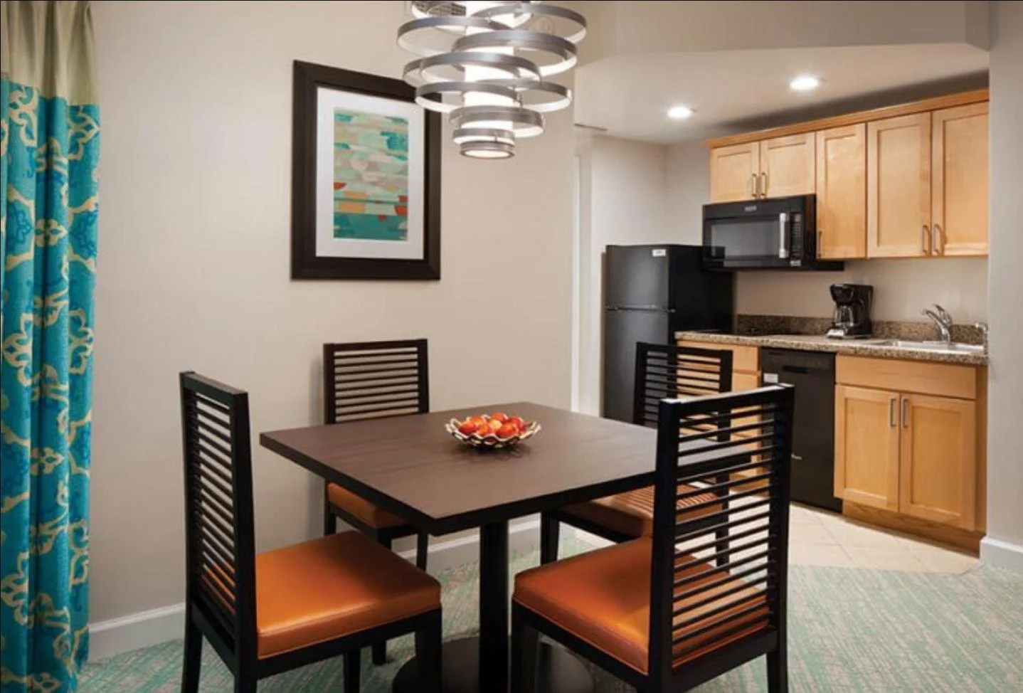 Harborside Resort at Atlantis I Dining Area Dining area