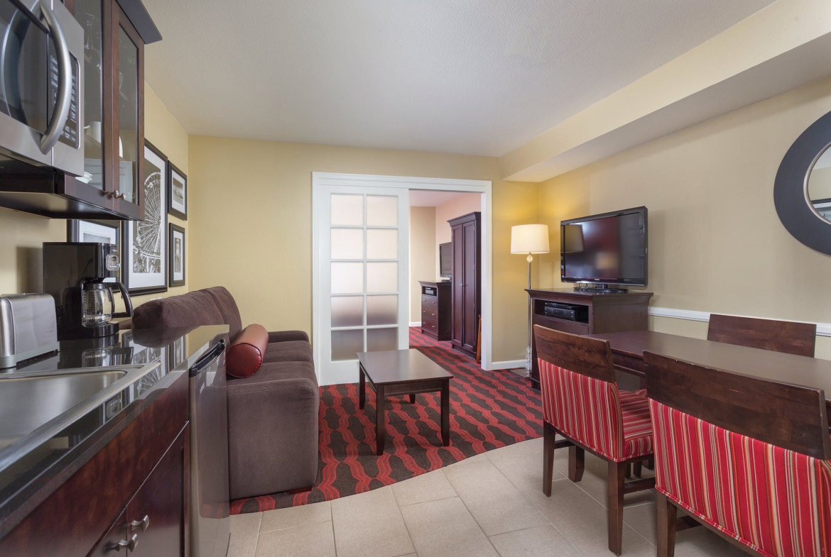 Peacock Suites Outside Living Room