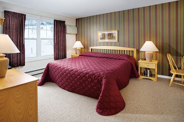 Smugglers Notch King Bed