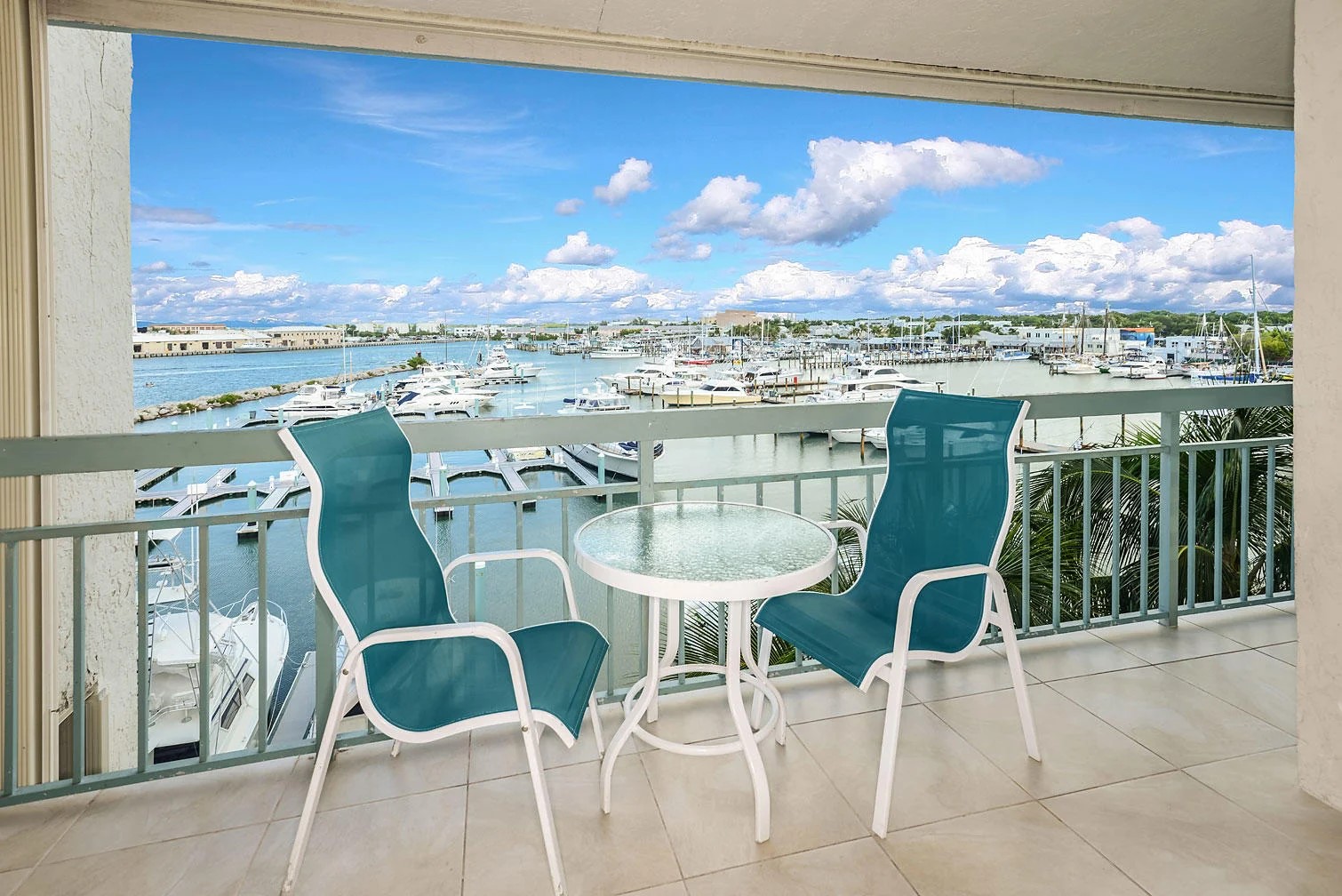 Balcony balcony
