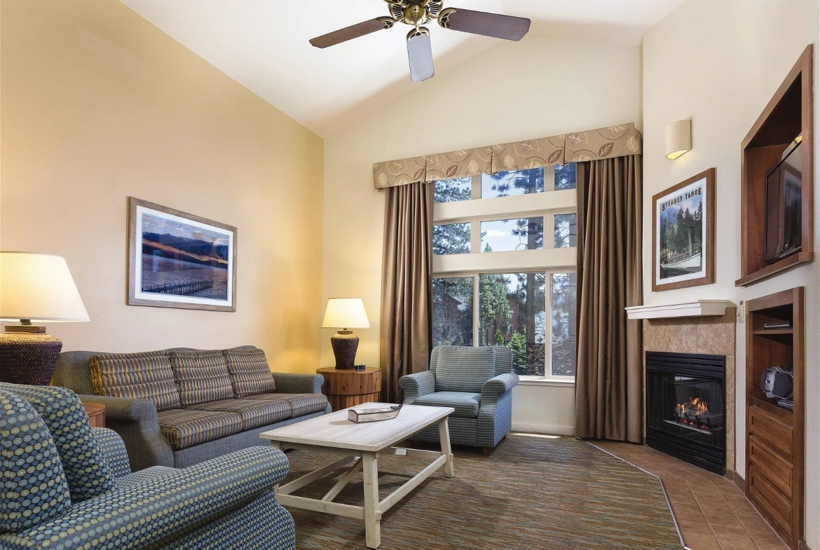 Living Area: Club Wyndham South Shore
