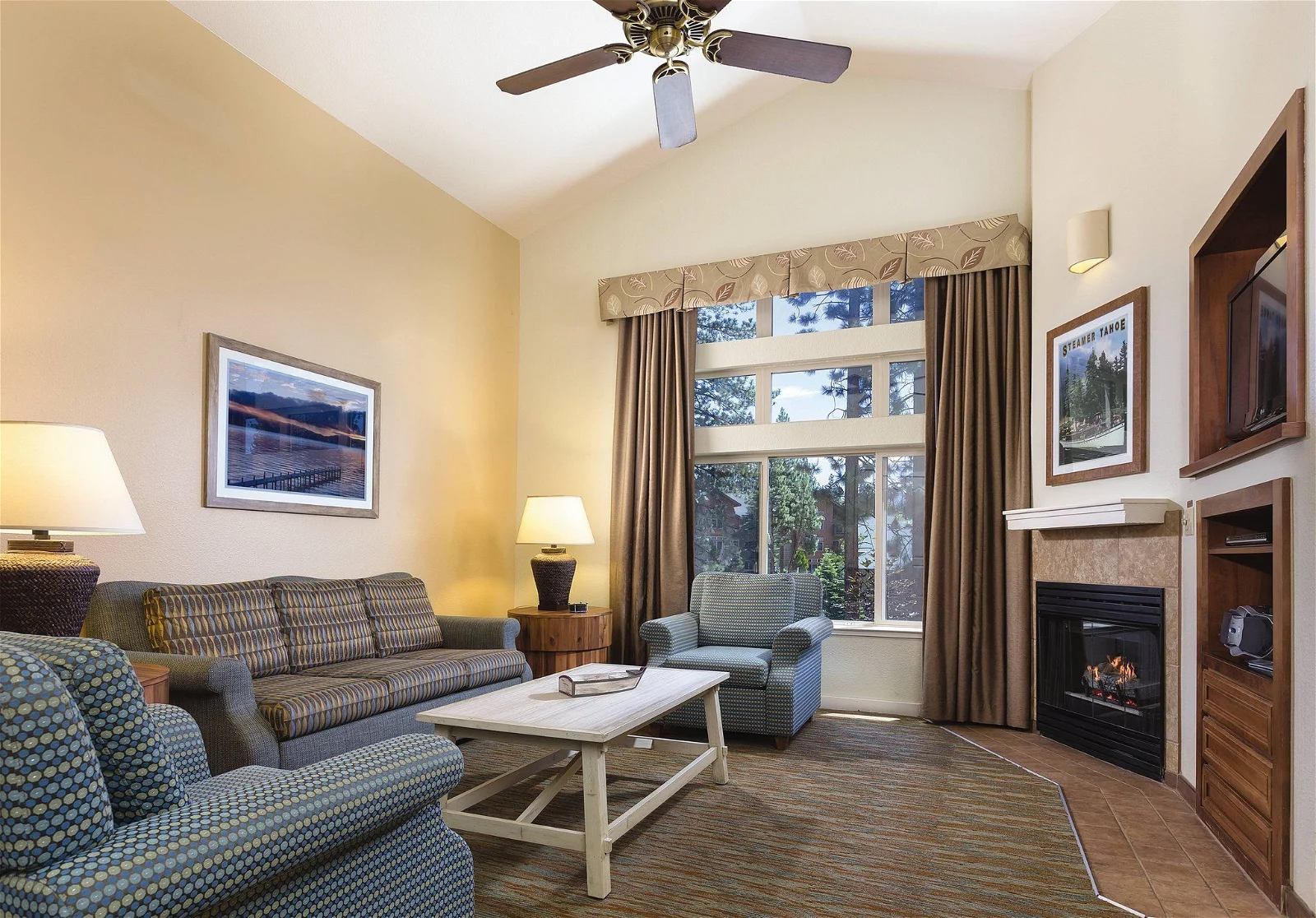 Living Area: Club Wyndham South Shore