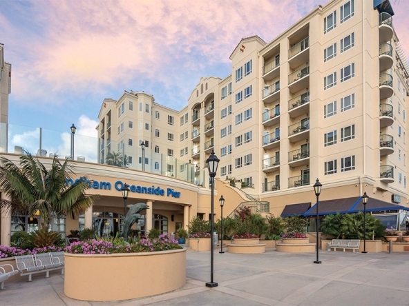 Club Wyndham Oceanside Pier Resort Exterior