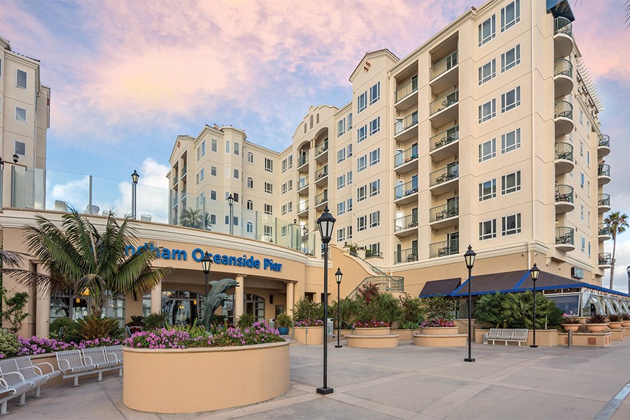Club Wyndham Oceanside Pier Resort Exterior