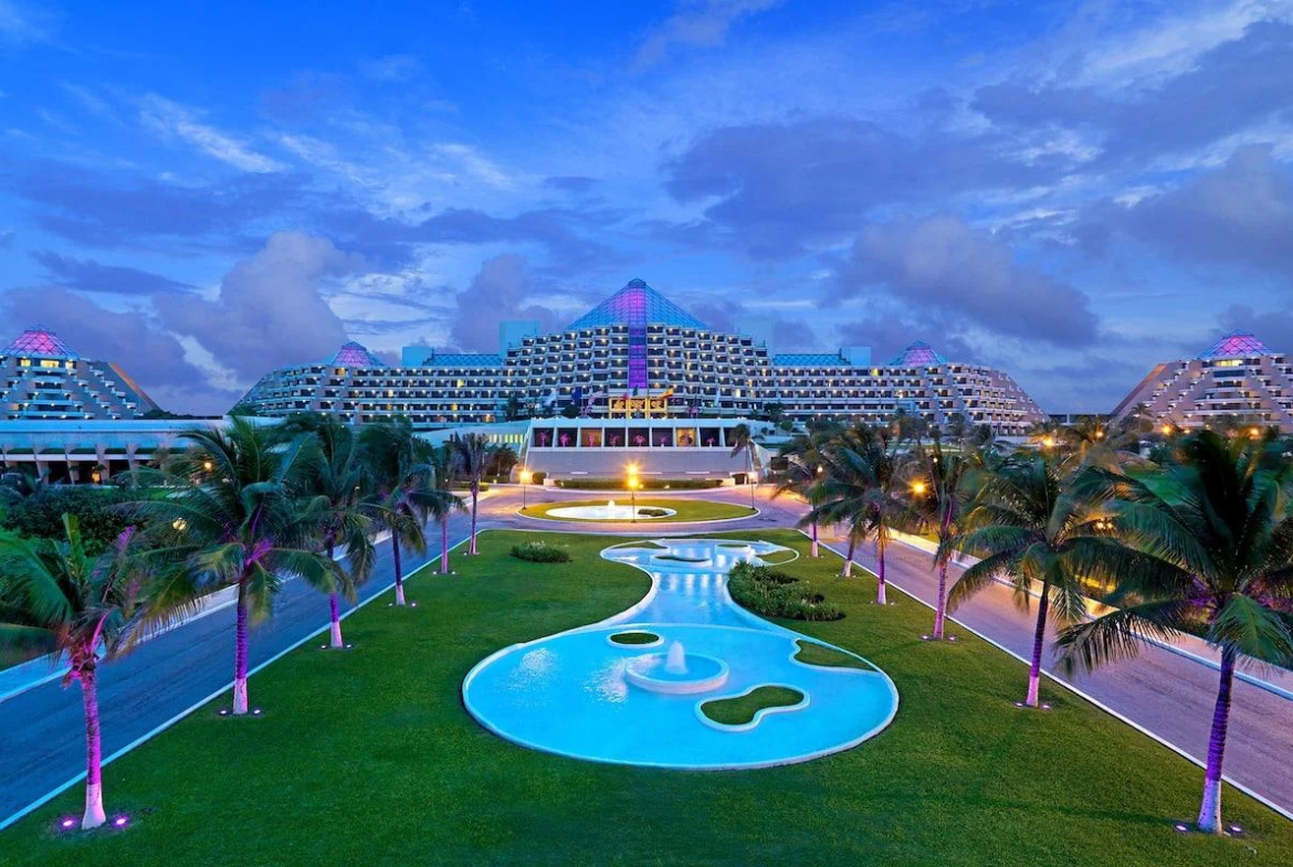 Gran Melia Cancun exterior