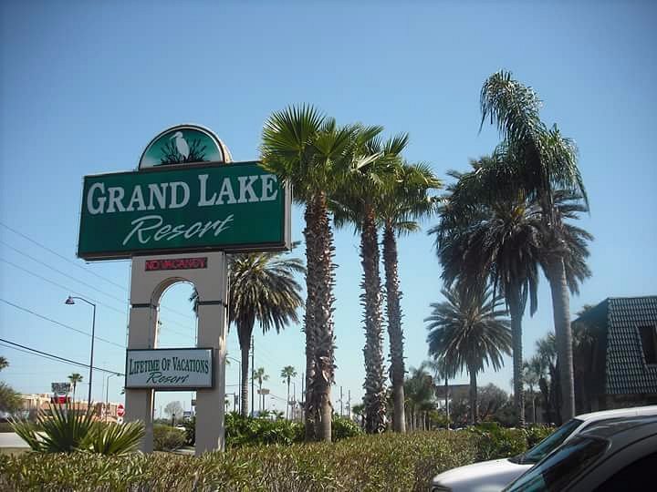 Grand Lake Resort entrance