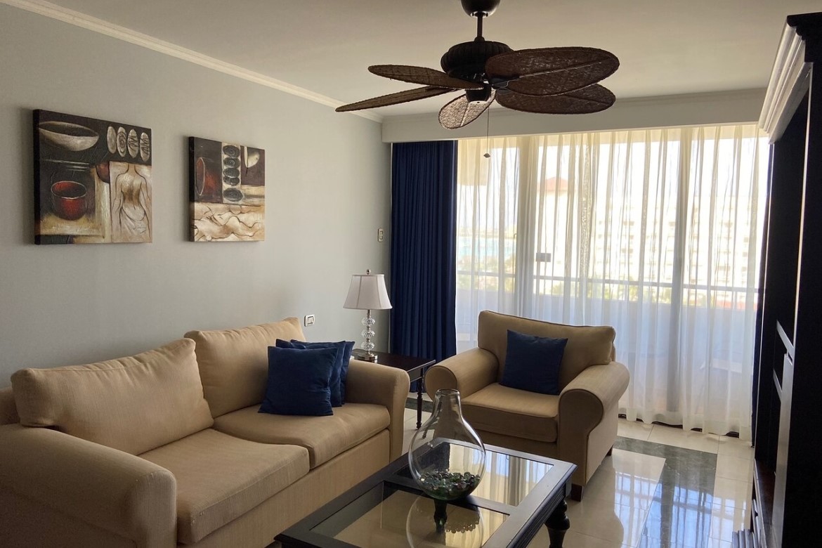 living area in suite