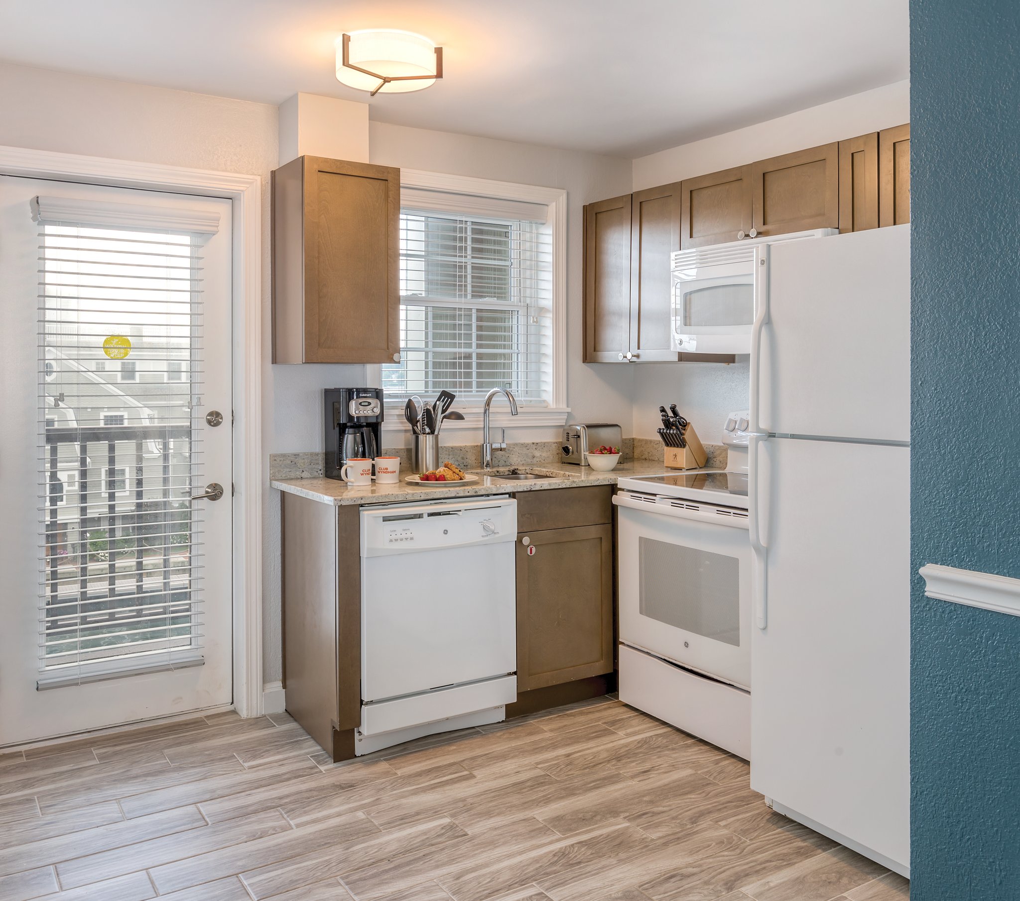 Wyndham Newport Onshore kitchen