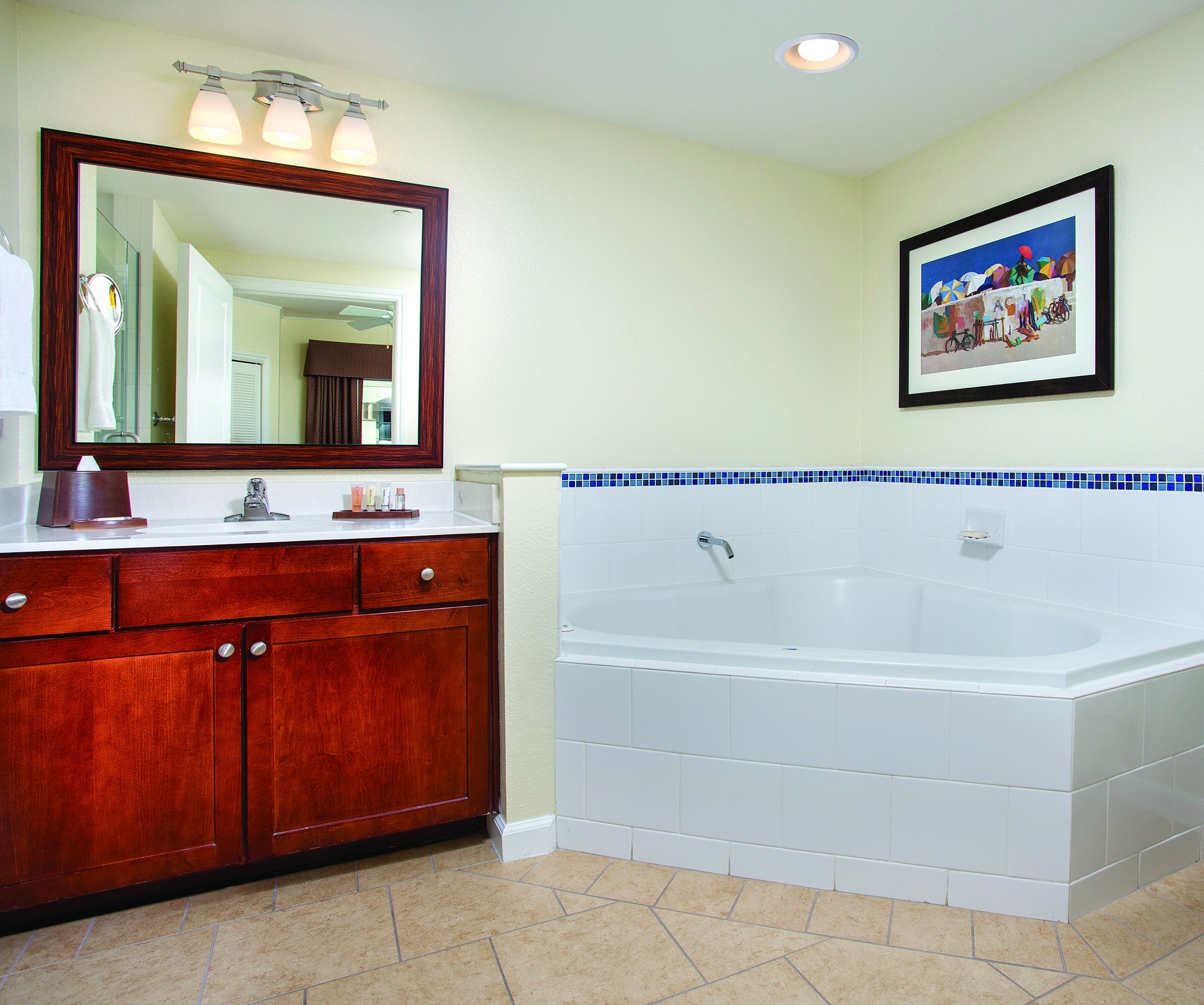 Wyndham Oceanside Pier Resort bath