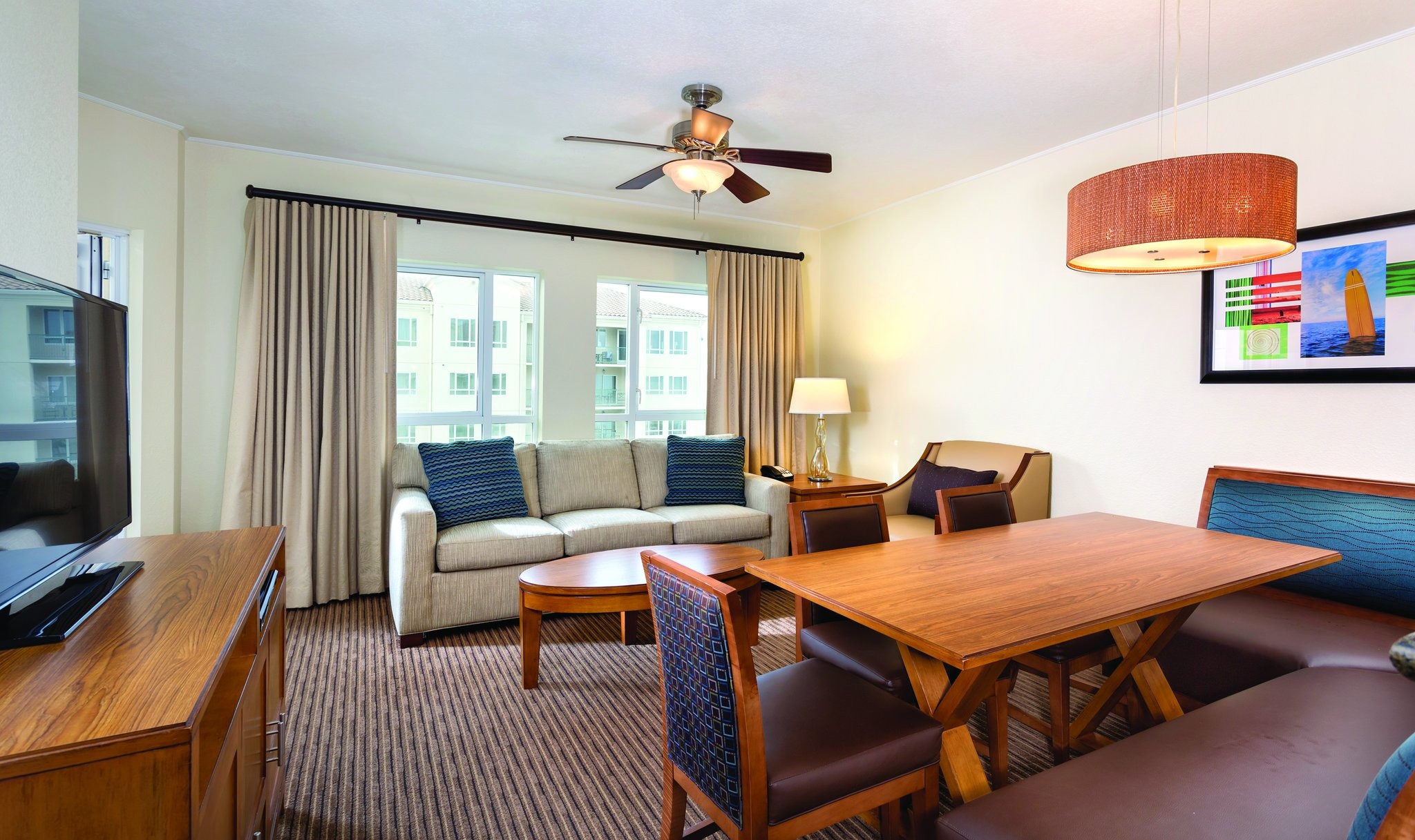 Wyndham Oceanside Pier Resort living room