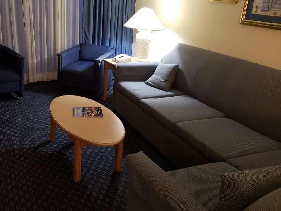 Yachtsman Resort living room