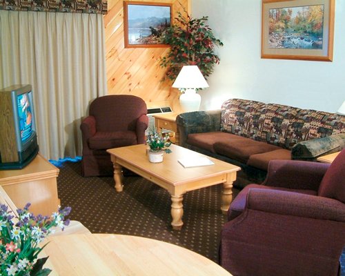 Village Of Winnipesaukee Living Area