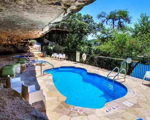 Texas Timeshare In Lakeway Pool