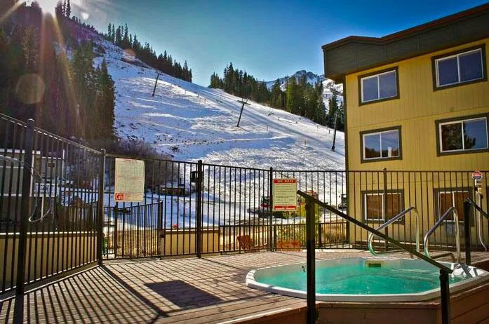 Red Wolf Lodge At Olympic Valley Hot Tub