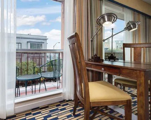 The Suites at Fisherman's Wharf Writing Desk