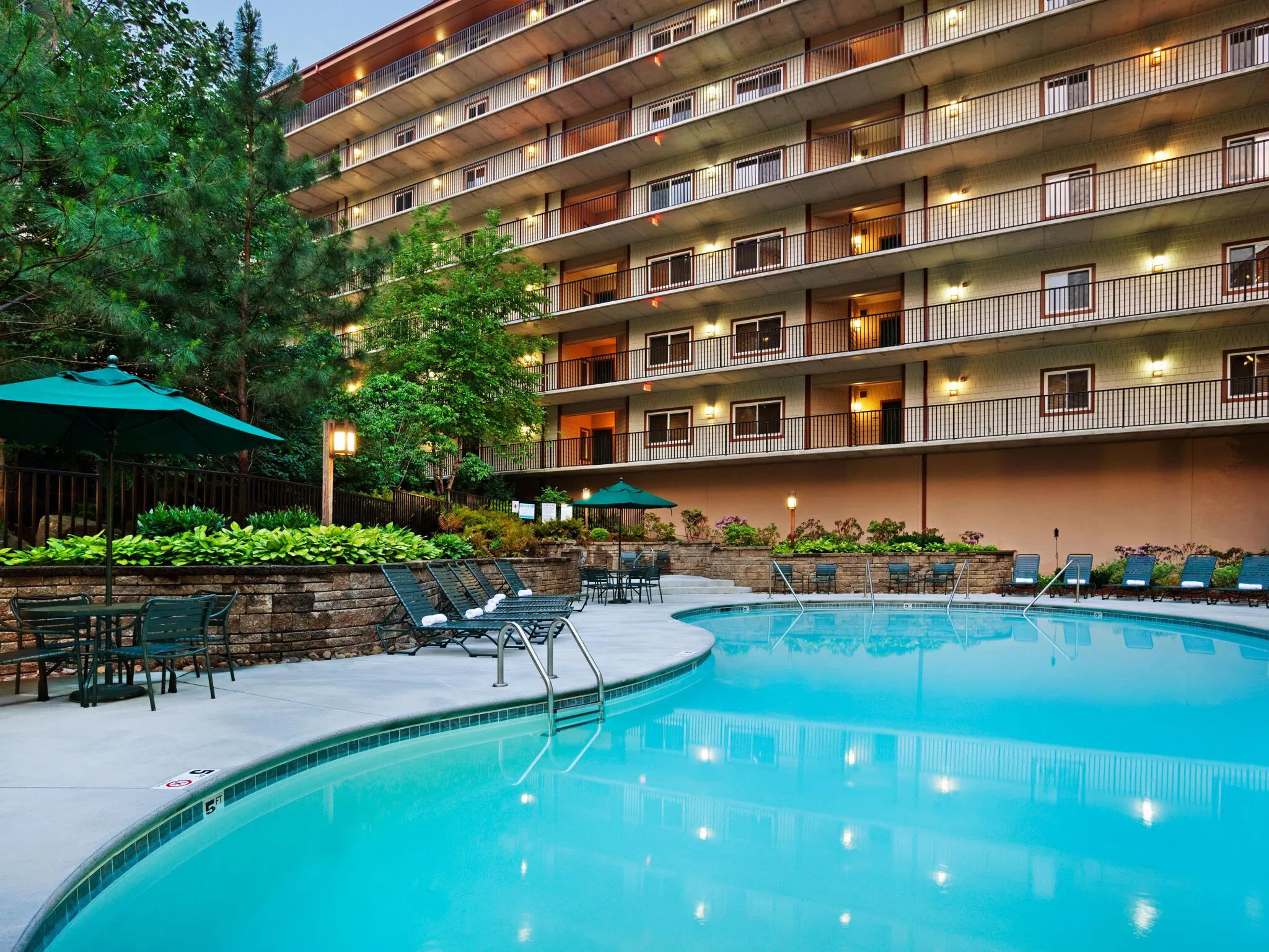 Holiday Inn Smoky Mountain Resort pool Holiday Inn Smoky Mountain Resort pool