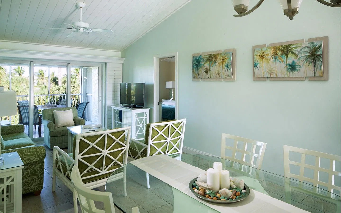 Dining Area Dining Area