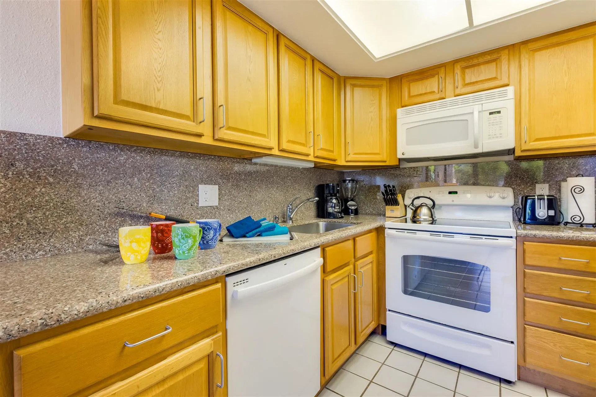 Maui Schooner kitchen Maui Schooner kitchen