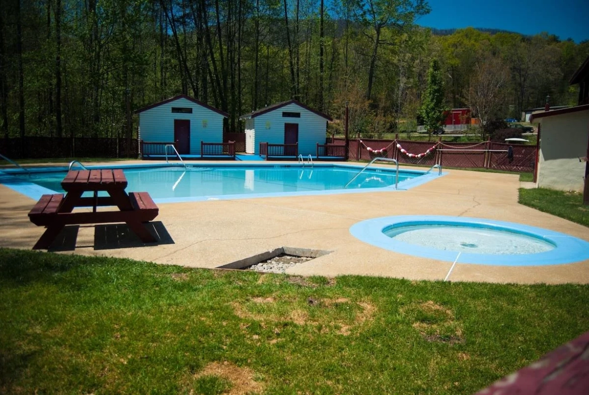 Country Hideaway At Mountain Lakes pool