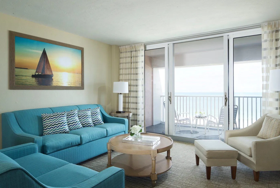 Surf Club Of Marco Living Area