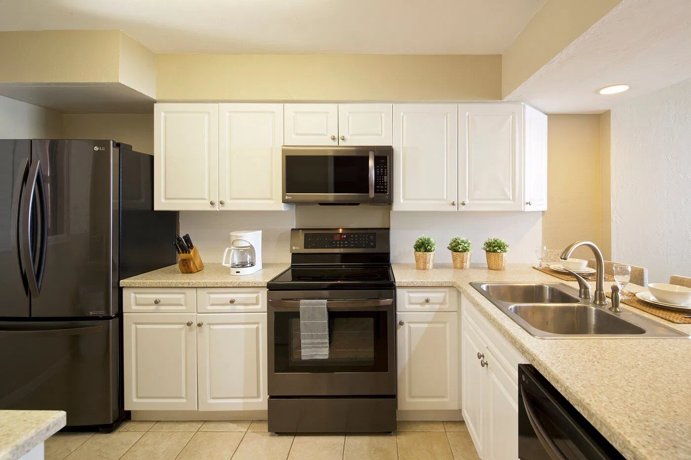 Surf Club Of Marco Kitchen