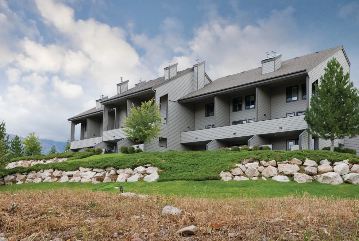 Wolf Creek Village II Exterior