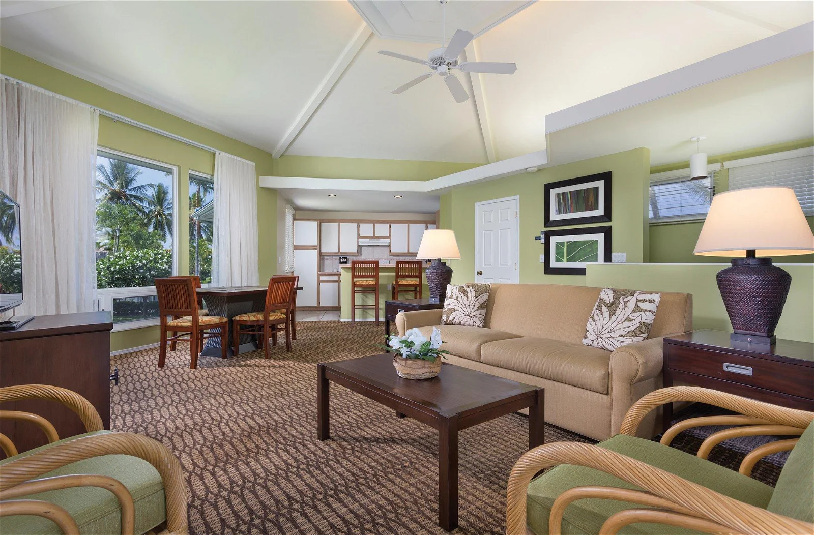 Living Area: Wyndham Mauna Loa Village