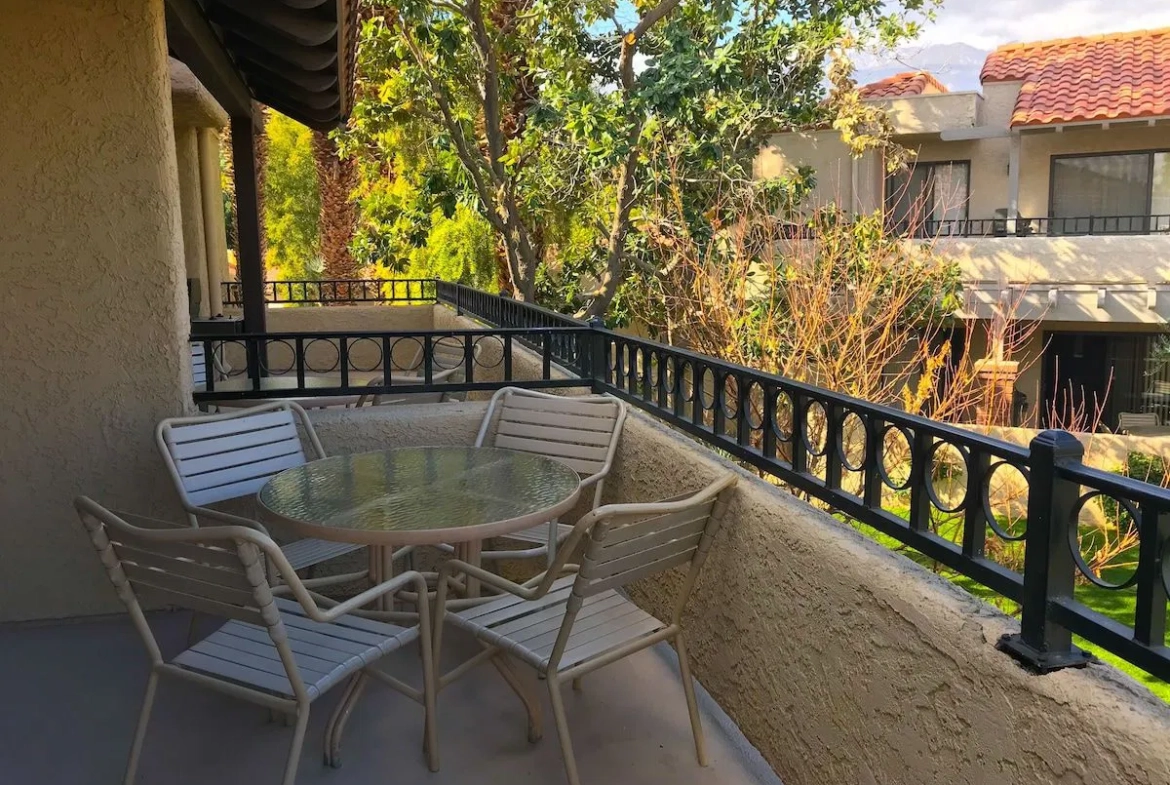 Vacation Internationale - The Oasis Balcony