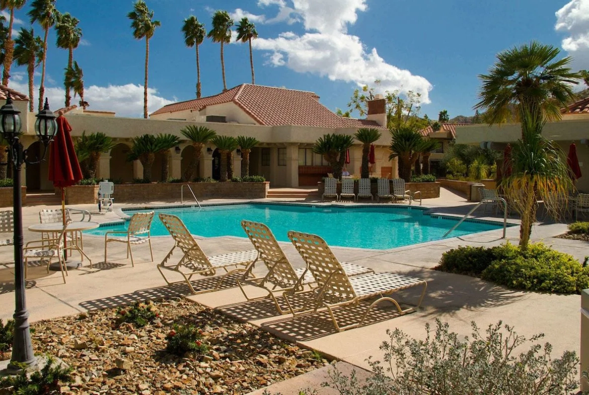 Vacation Internationale - The Oasis Pool