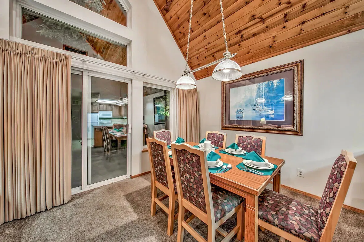 Tahoe Beach And Ski Club Dining Area Tahoe Beach And Ski Club Dining Area