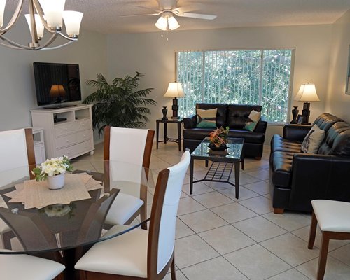 Vacation Villas Resort Dining Area