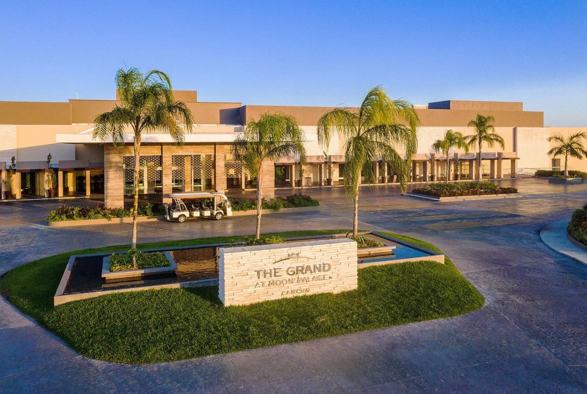 Palace Resorts Membership: The Grand at Moon Palace