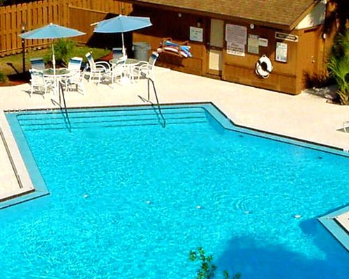 Charlotte Bay Resort And Club pool