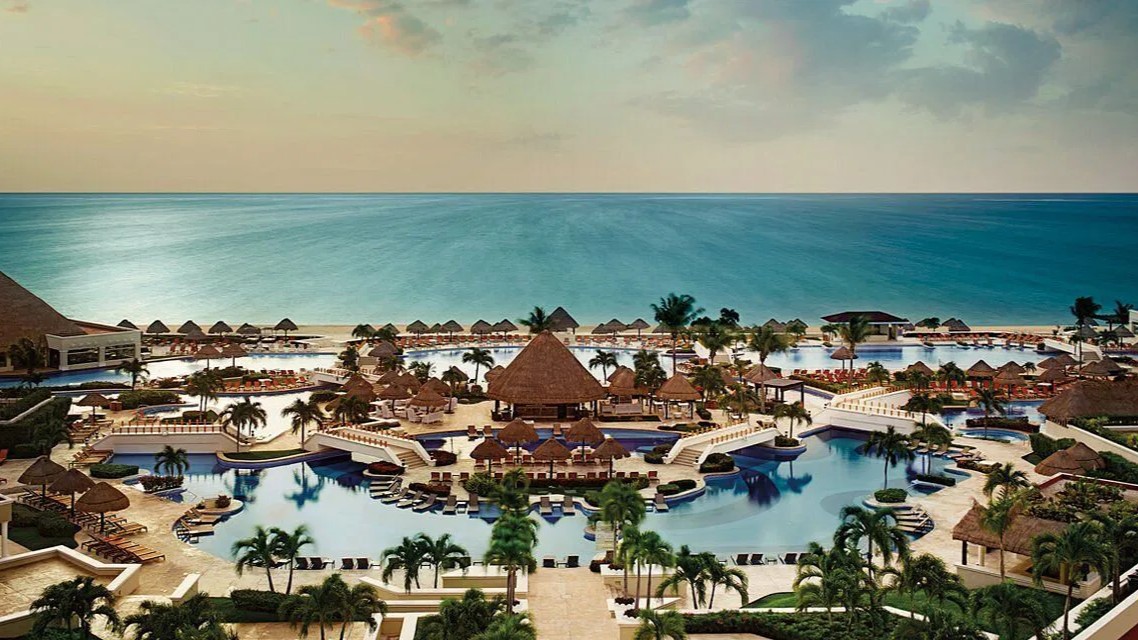 Palace Resorts Membership: Sunrise at Moon Palace