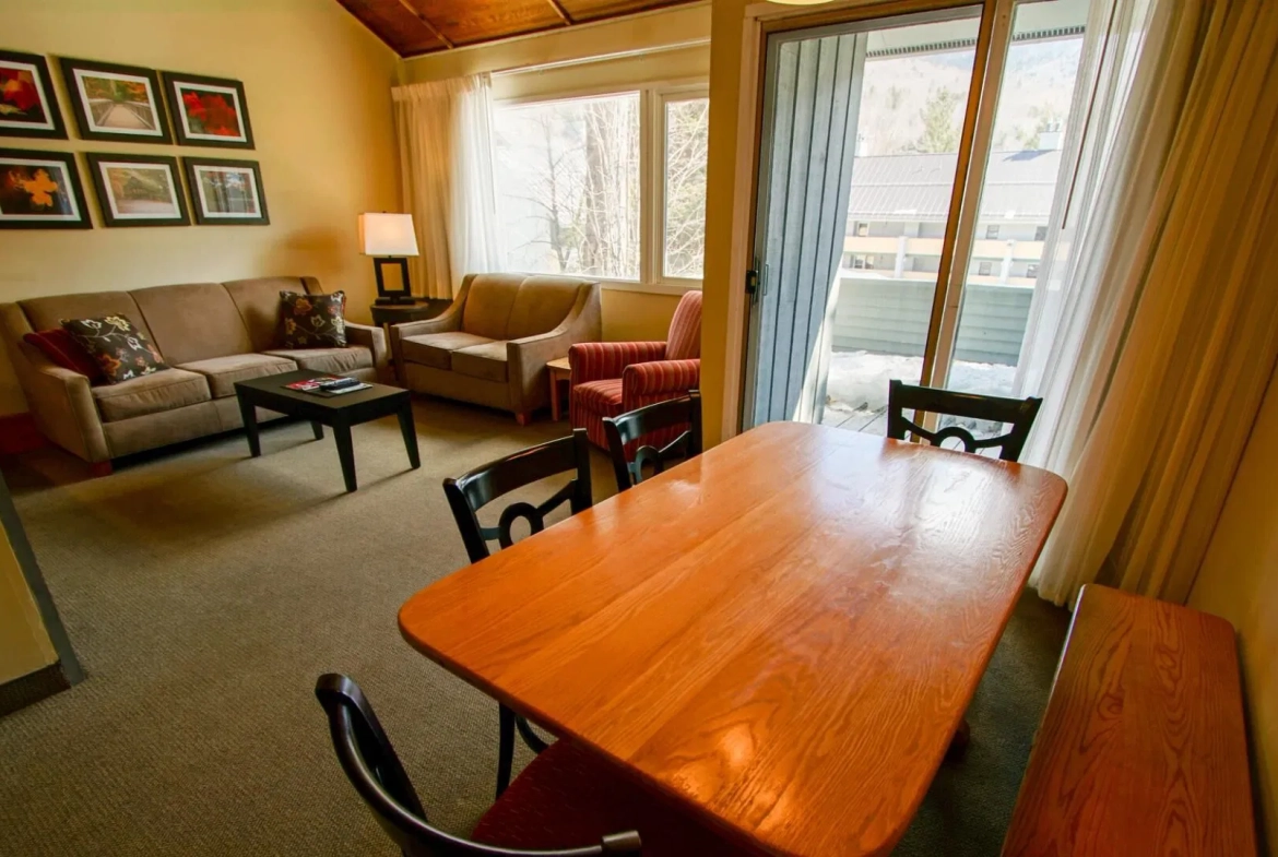 Village Of Loon Mountain Dining Area