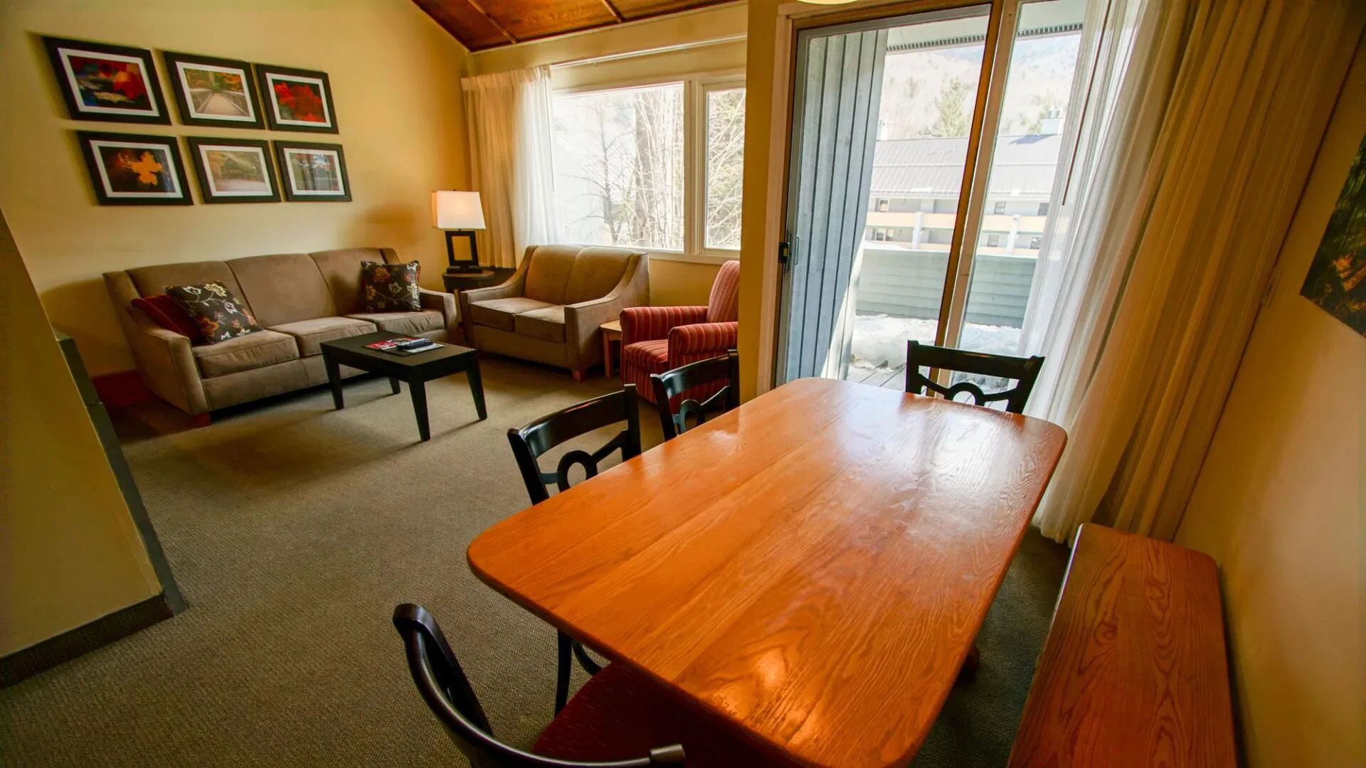 Village Of Loon Mountain Dining Area